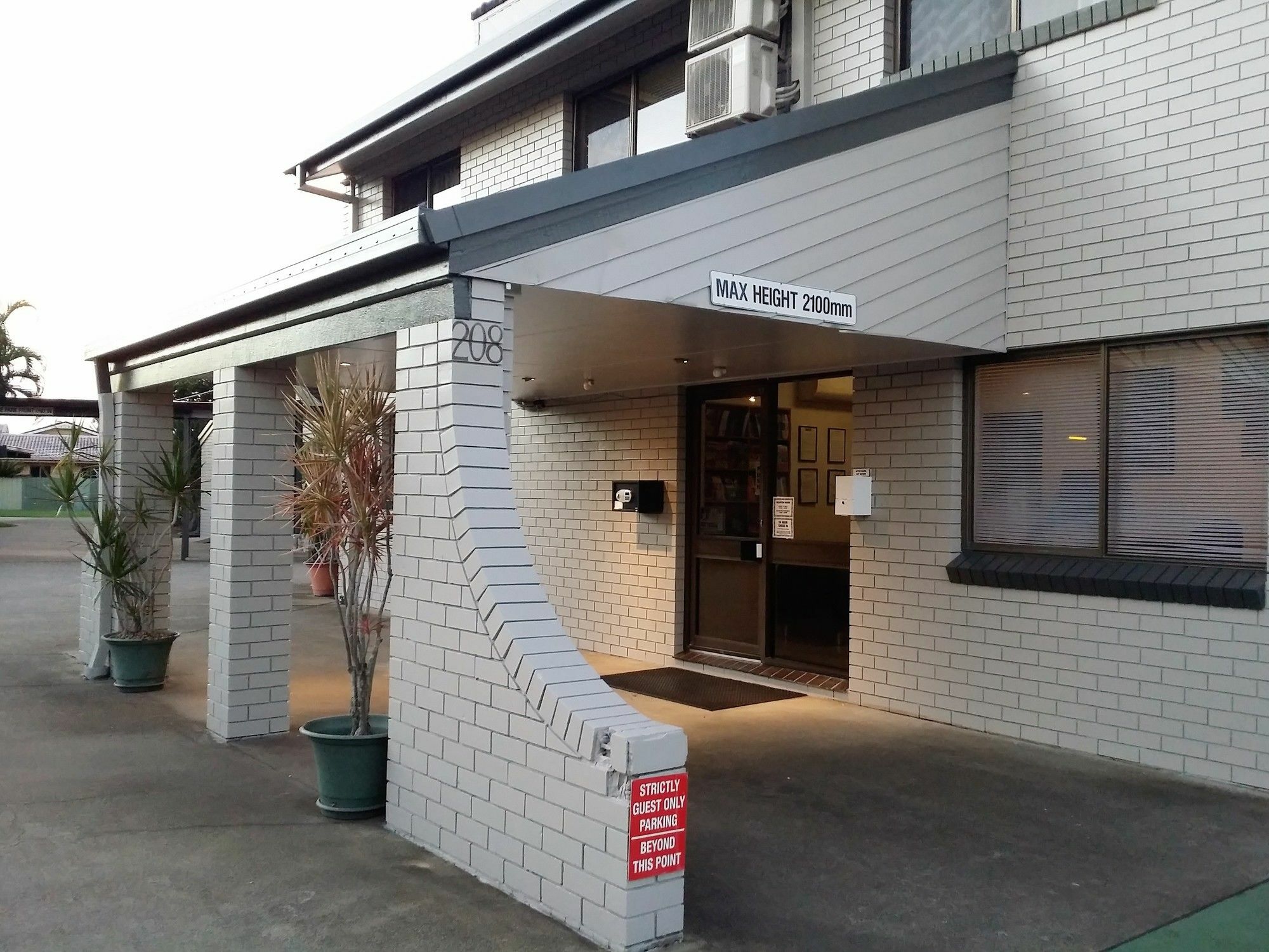 Mackay Motor Inn Экстерьер фото